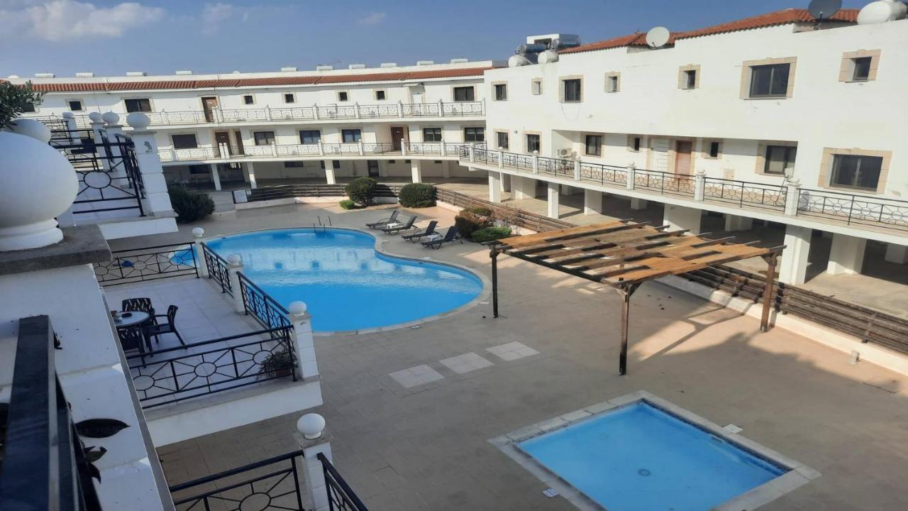 Paramount Gardens Resorts C202 ลาร์นาคา ภายนอก รูปภาพ