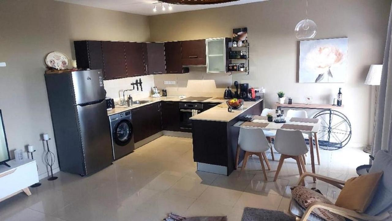 Paramount Gardens Resorts C202 ลาร์นาคา ภายนอก รูปภาพ